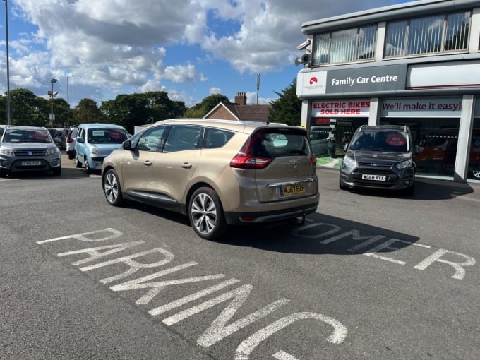2025 Renault Grand Scenic