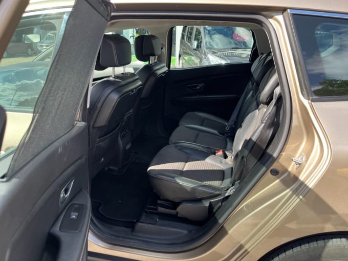 2025 Renault Grand Scenic