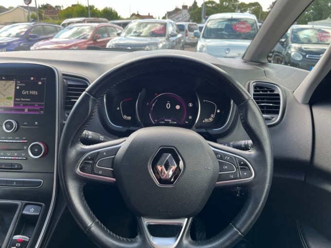 2025 Renault Grand Scenic
