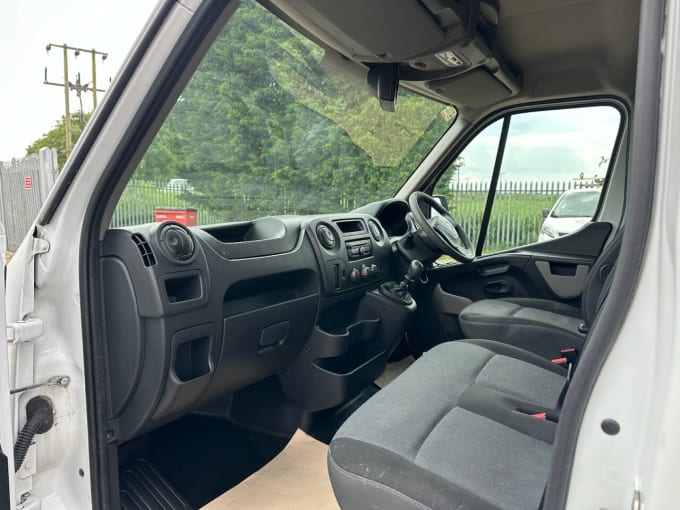 2018 Renault Master