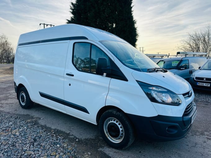 2025 Ford Transit Custom