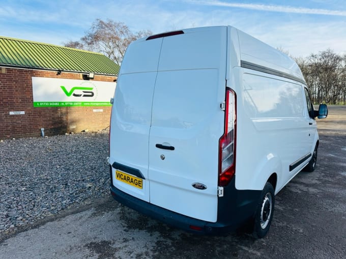 2025 Ford Transit Custom