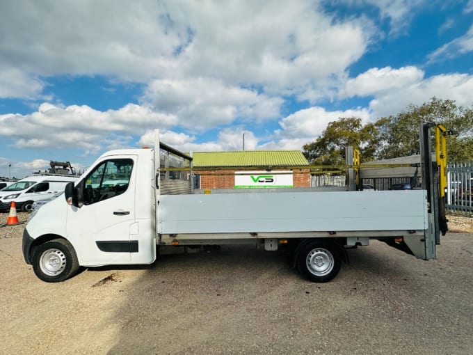 2025 Vauxhall Movano