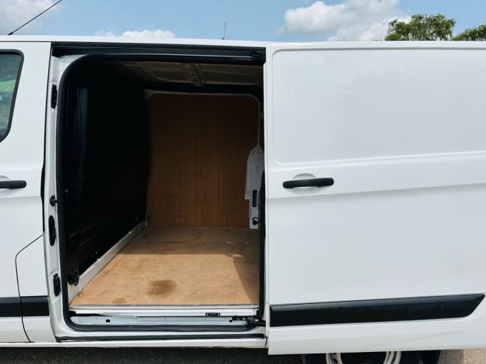 2025 Ford Transit Custom