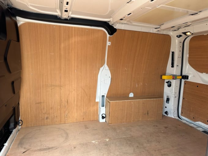 2025 Ford Transit Custom