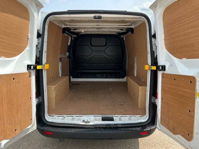 2025 Ford Transit Custom