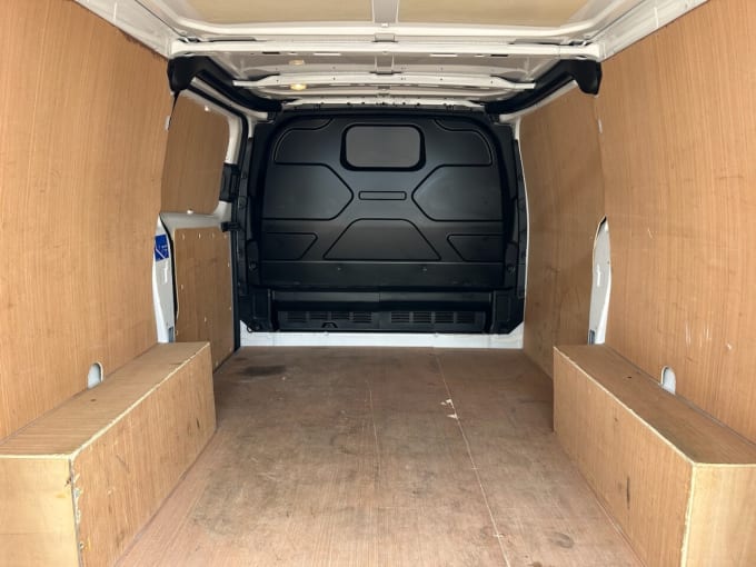 2025 Ford Transit Custom