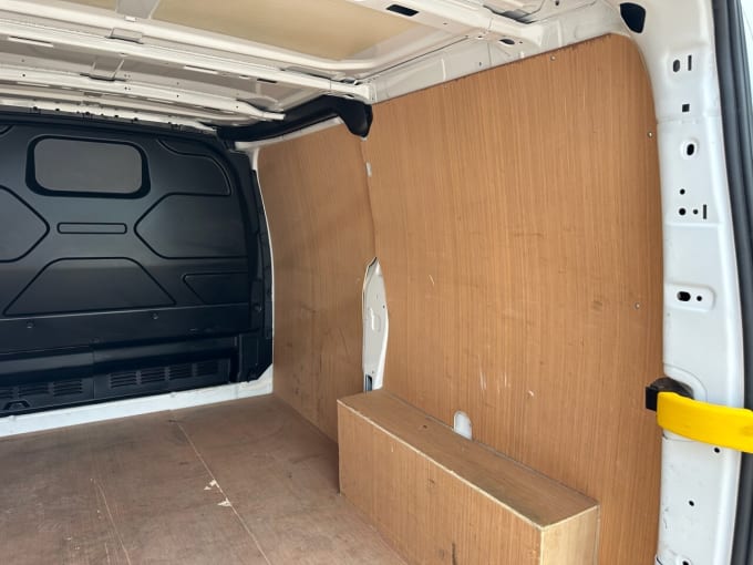 2025 Ford Transit Custom