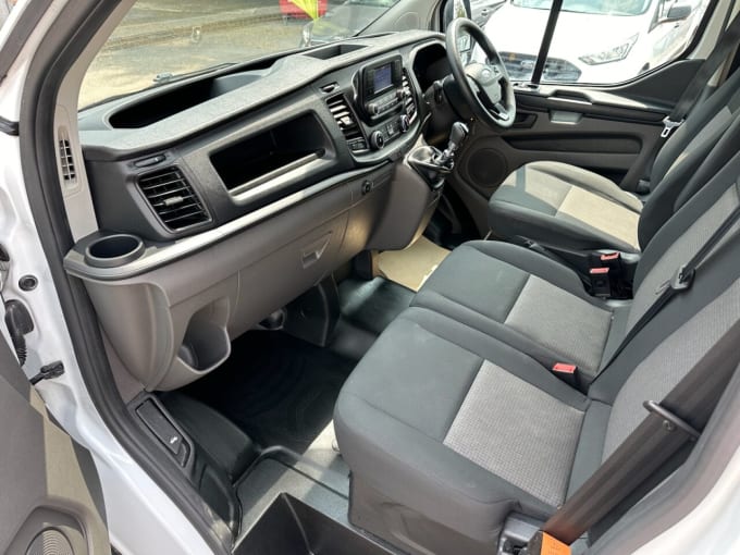 2025 Ford Transit Custom