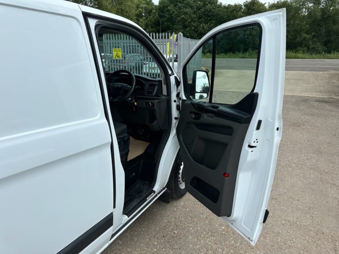 2025 Ford Transit Custom