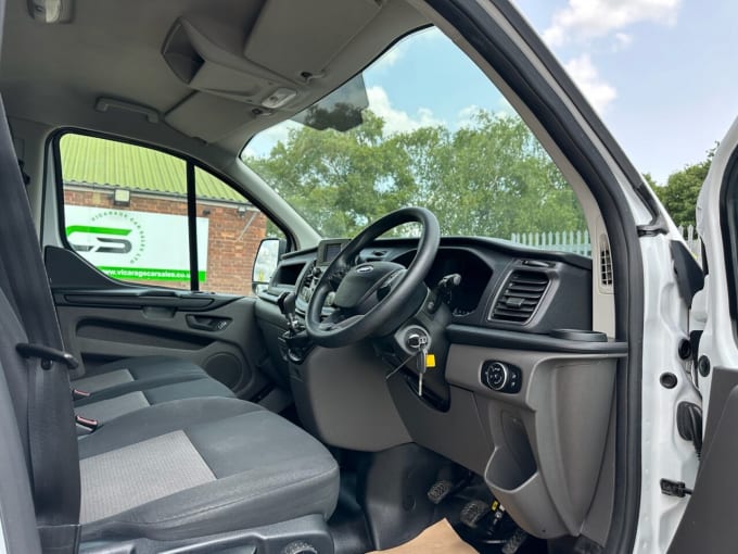 2025 Ford Transit Custom