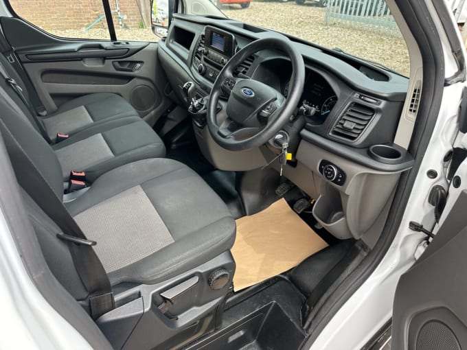 2025 Ford Transit Custom