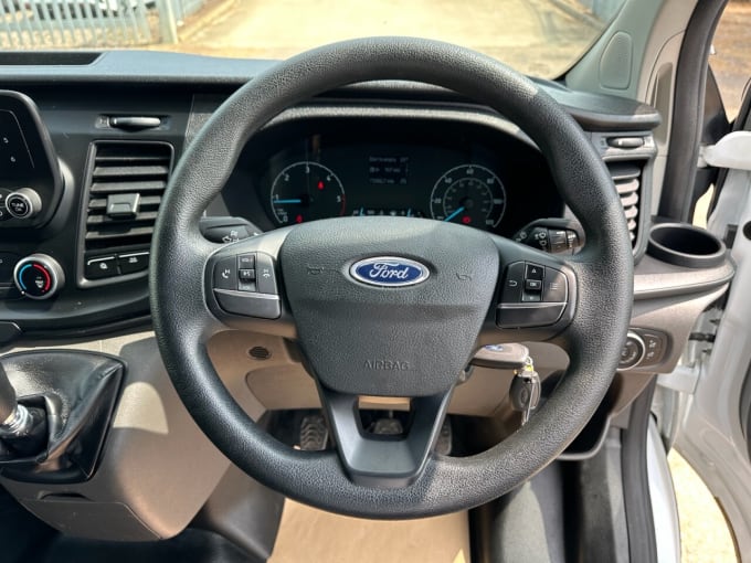 2025 Ford Transit Custom