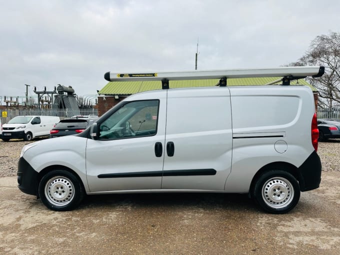 2025 Vauxhall Combo