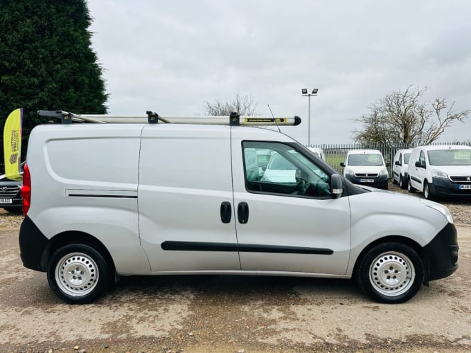 2025 Vauxhall Combo