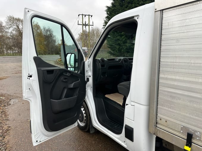 2025 Renault Master