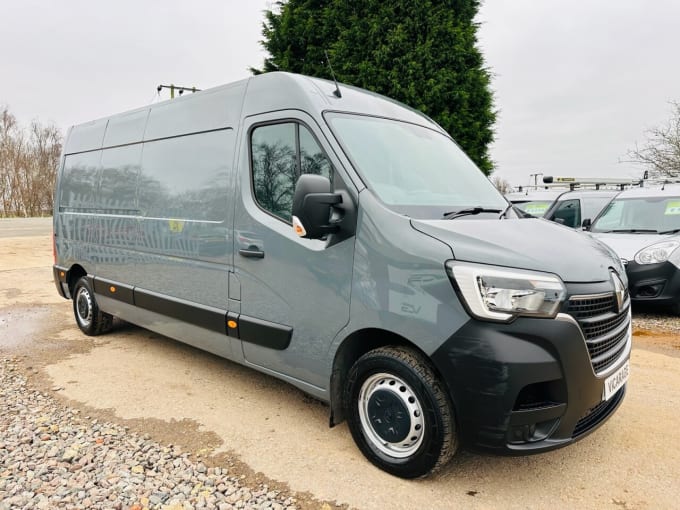 2025 Renault Master