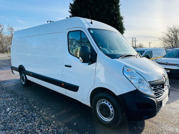 2025 Renault Master