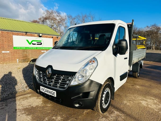 2025 Renault Master