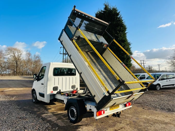 2025 Renault Master