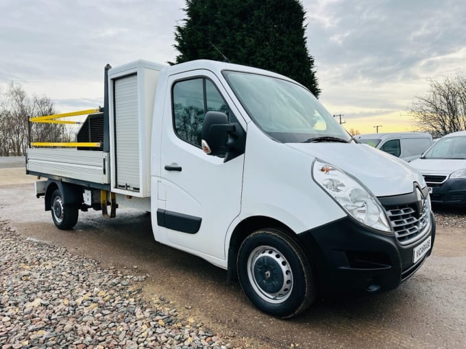 2025 Renault Master