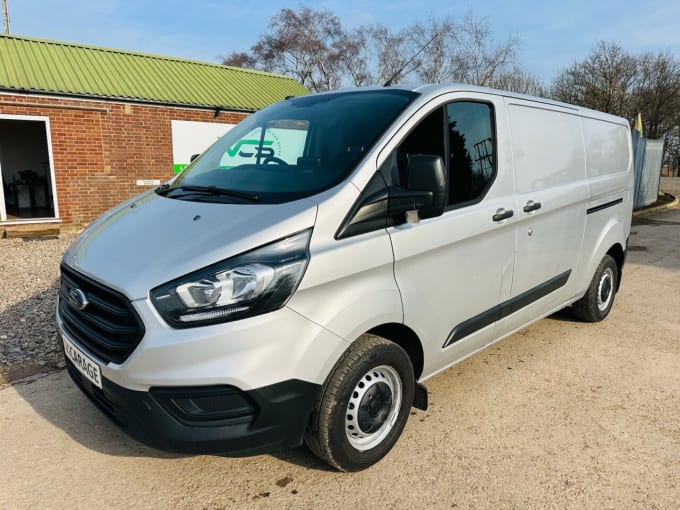 2025 Ford Transit Custom