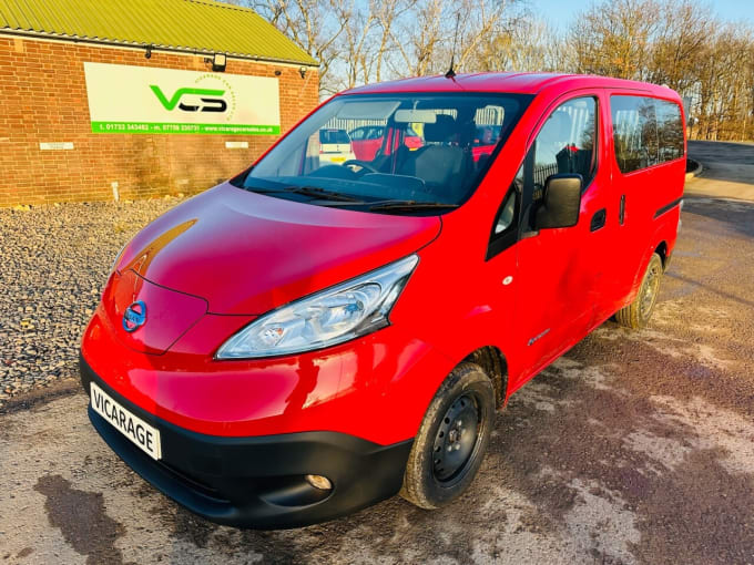 2025 Nissan E-nv200