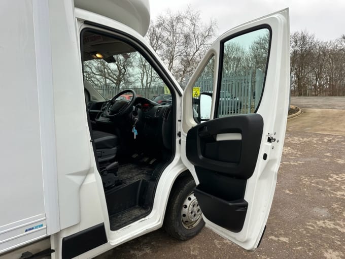 2025 Peugeot Boxer