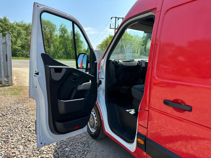 2025 Vauxhall Movano
