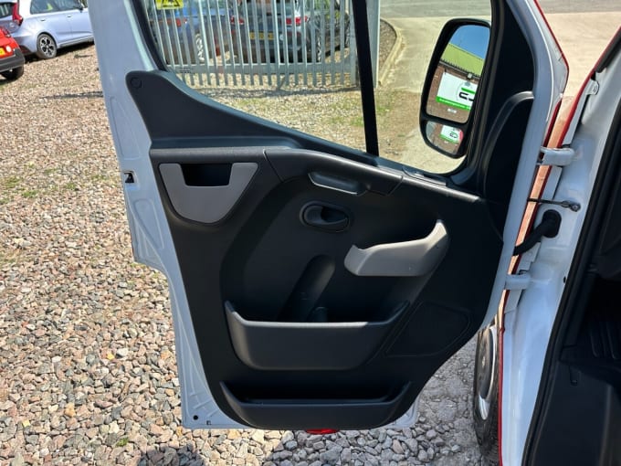 2025 Vauxhall Movano