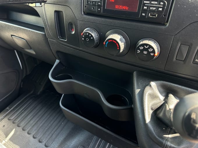 2025 Vauxhall Movano