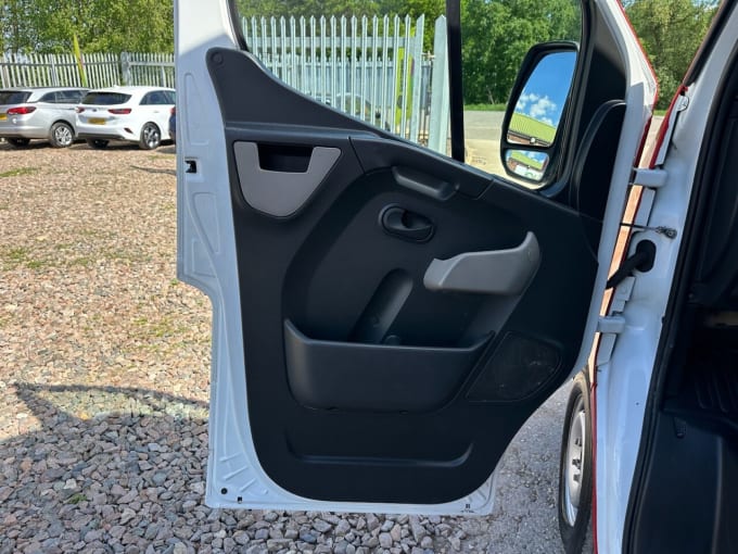 2025 Vauxhall Movano
