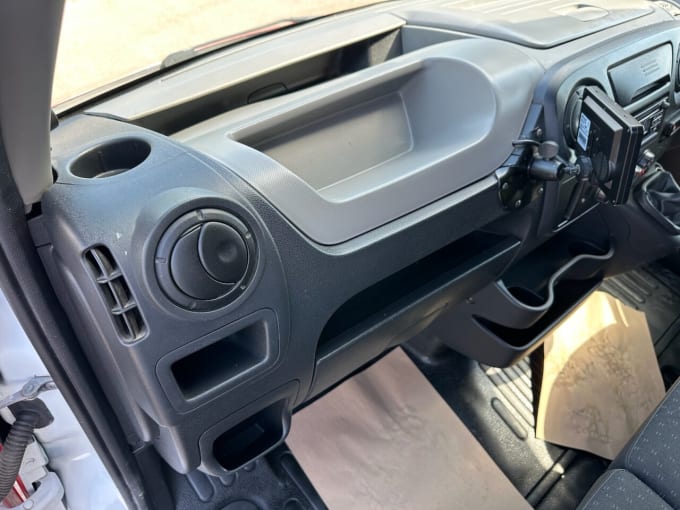 2025 Vauxhall Movano