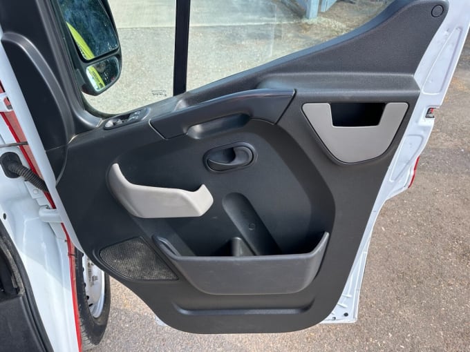 2025 Vauxhall Movano