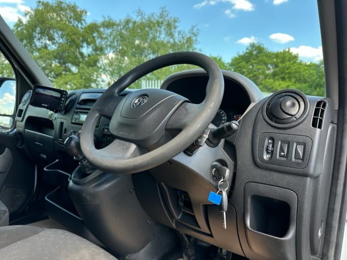 2025 Vauxhall Movano