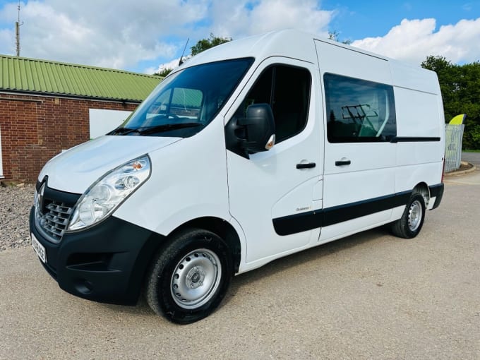 2025 Renault Master