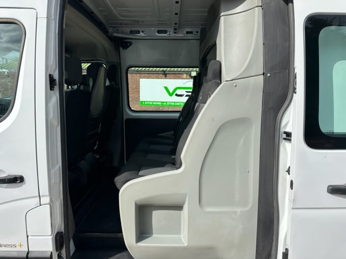 2025 Renault Master