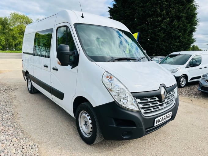2025 Renault Master