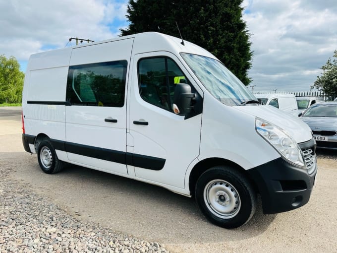 2025 Renault Master