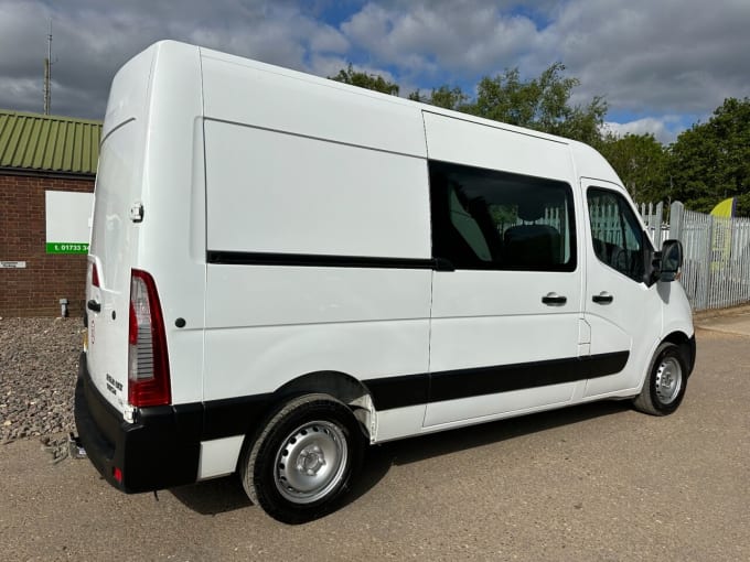 2025 Renault Master