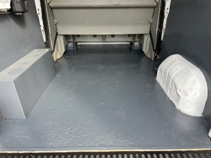 2025 Renault Master