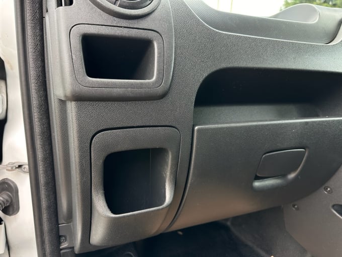 2025 Renault Master