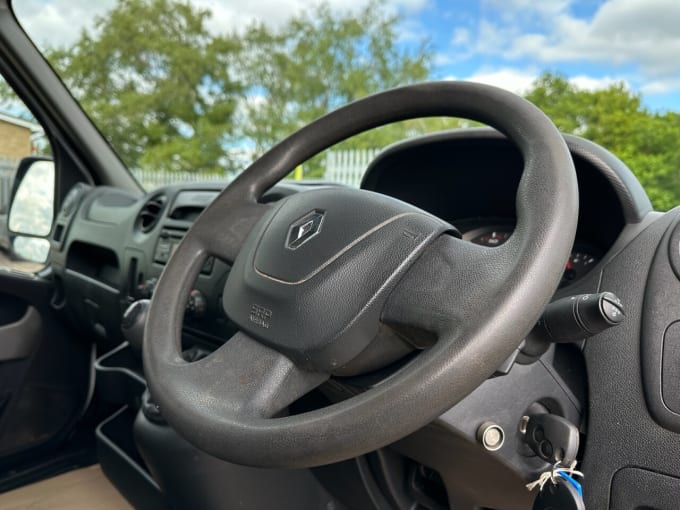 2025 Renault Master