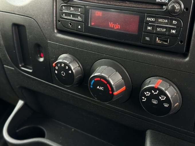 2025 Renault Master