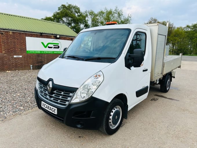 2025 Renault Master