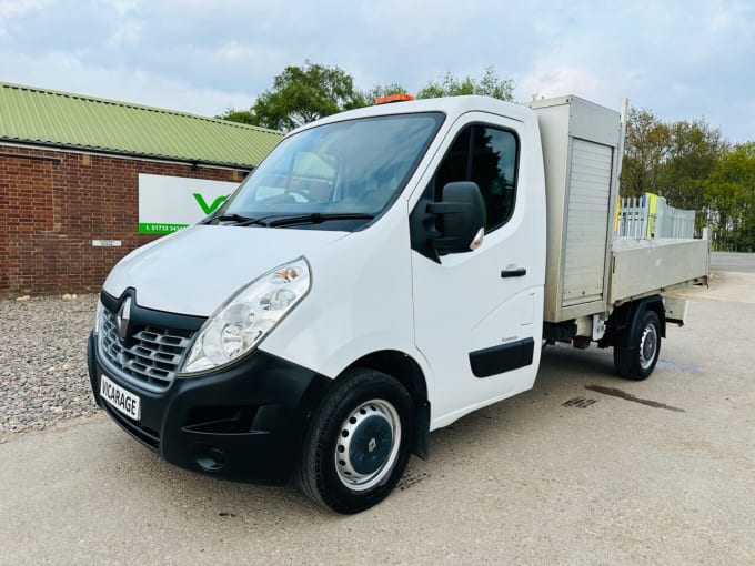 2025 Renault Master