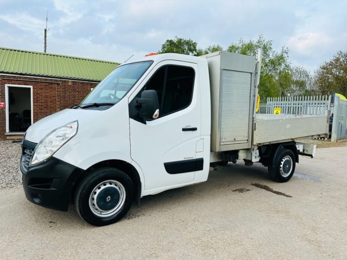 2025 Renault Master