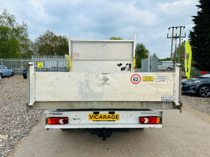 2025 Renault Master