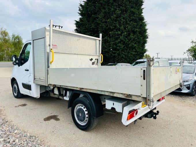 2025 Renault Master