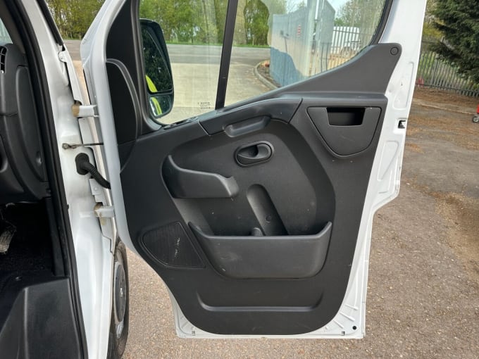 2025 Renault Master